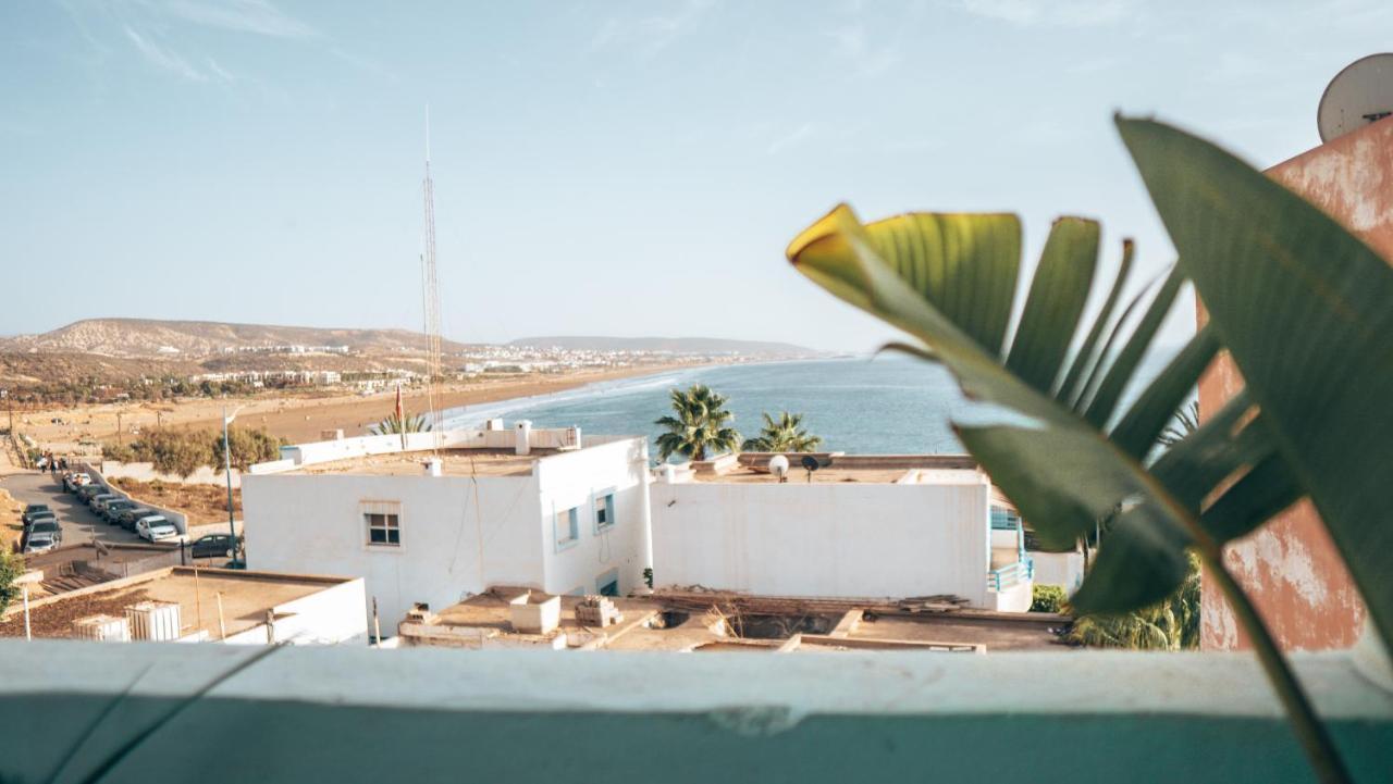 Amayour Surf Hostel Taghazout Bagian luar foto