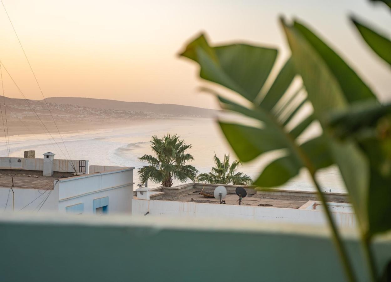 Amayour Surf Hostel Taghazout Bagian luar foto