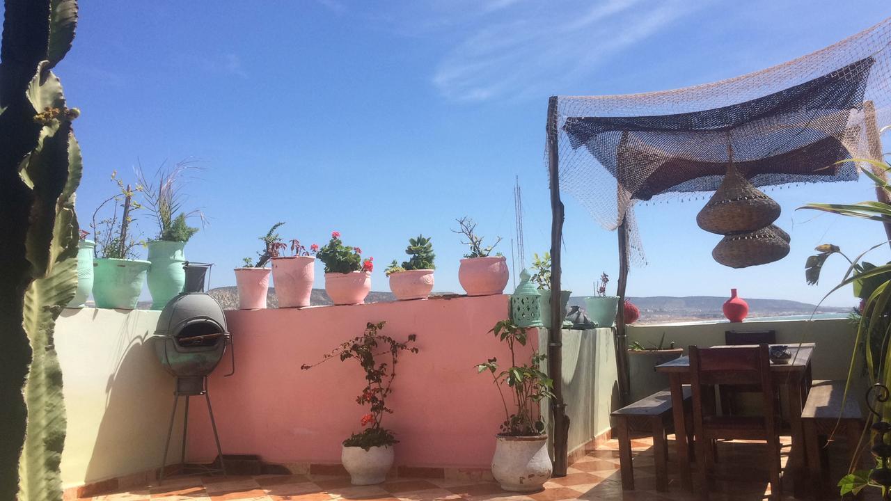 Amayour Surf Hostel Taghazout Bagian luar foto