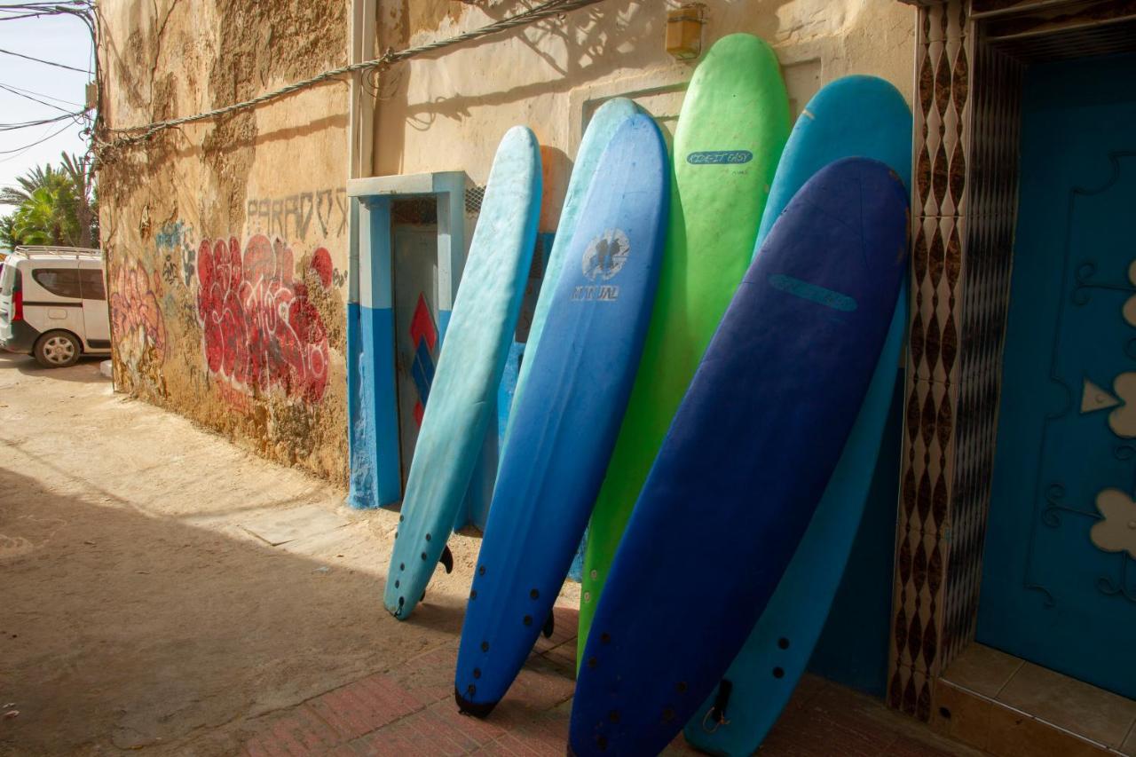 Amayour Surf Hostel Taghazout Bagian luar foto